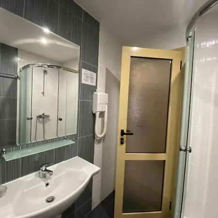 Avalon D202 Private Sunny Apartment